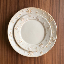 Load image into Gallery viewer, constellation border round plates - white
