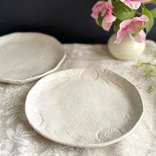 Load image into Gallery viewer, Jennifer Orland Australian botanical plate