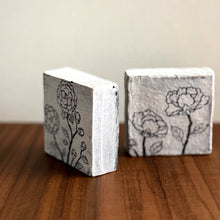 Load image into Gallery viewer, illy's wall flower block artworks
