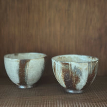 Load image into Gallery viewer, shigaraki stoneware tea cups