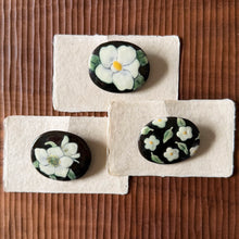 Load image into Gallery viewer, porcelain floral brooches