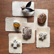 Load image into Gallery viewer, ceramic flora brooches