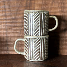 Load image into Gallery viewer, shigaraki carved mugs (diagonal striped)