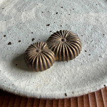 Load image into Gallery viewer, anemone chopstick rests