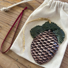 Load image into Gallery viewer, Pine cone ornament