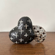 Load image into Gallery viewer, masae mitoma ceramic sculpture 2