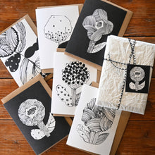 Load image into Gallery viewer, Sumiko Aoki - autumn song greeting card set