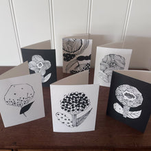Load image into Gallery viewer, Sumiko Aoki - autumn song greeting card set