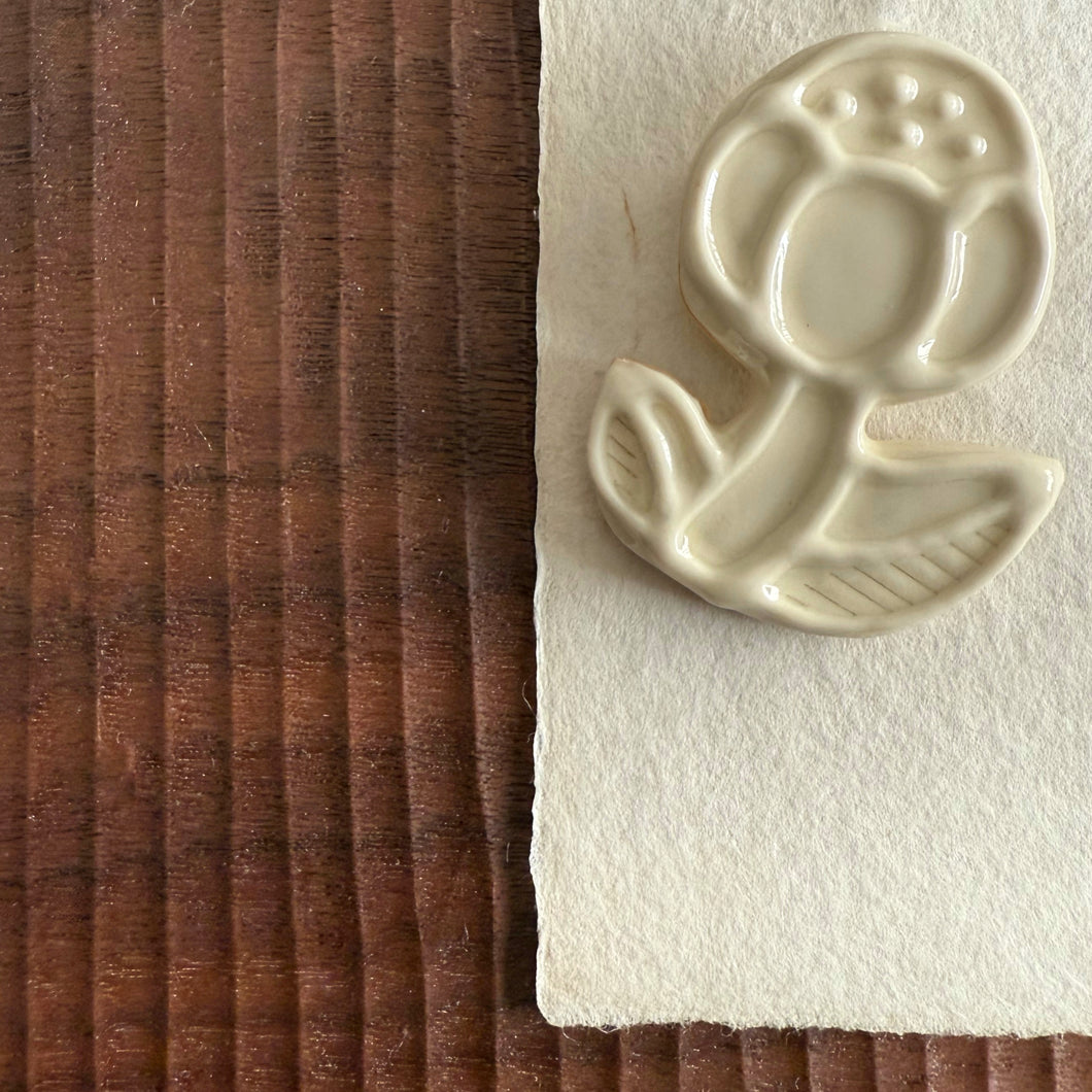ceramic splendour brooch