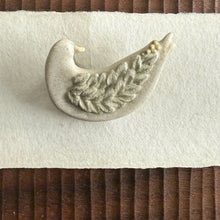 Load image into Gallery viewer, Ceramic bird and flower brooches
