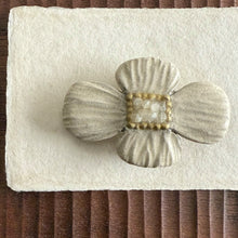Load image into Gallery viewer, Ceramic bird and flower brooches
