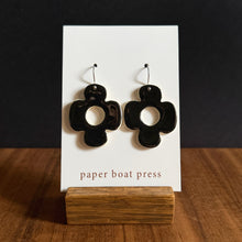Load image into Gallery viewer, flower pop earrings
