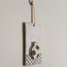 Load image into Gallery viewer, illy's wall hanging plaque vase - brown and white

