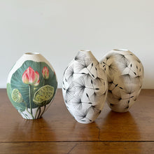 Load image into Gallery viewer, Niharika Hukku short neck dandelion vase
