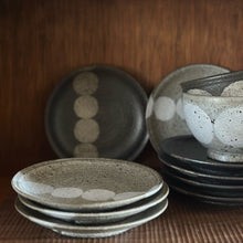 Load image into Gallery viewer, kaname takeguchi small spot bowls - grey/white
