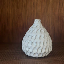 Load image into Gallery viewer, hand-built vases white
