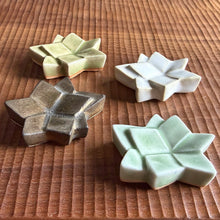 Load image into Gallery viewer, star flower chopstick rests
