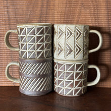 Load image into Gallery viewer, shigaraki carved mugs (mixed designs)
