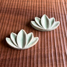 Load image into Gallery viewer, mint blue chopstick rests
