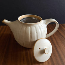 Load image into Gallery viewer, self-stripe rounded teapot - white
