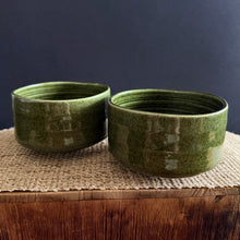 Load image into Gallery viewer, japanese matcha bowl - pesto
