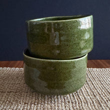 Load image into Gallery viewer, japanese matcha bowl - pesto
