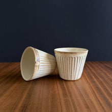 Load image into Gallery viewer, sepia rim ceramic tumbler - white
