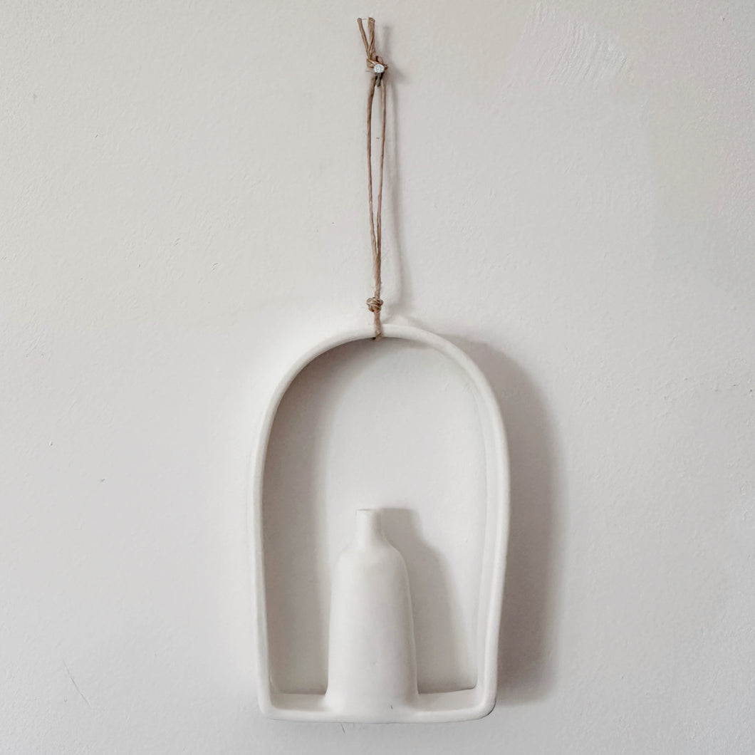 illy's wall arch frame hanging vase - small