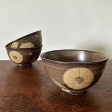 Load image into Gallery viewer, three flower stoneware bowl
