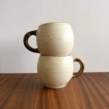 Load image into Gallery viewer, porcelain curve mug - cream
