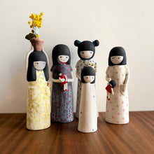 Load image into Gallery viewer, illy's wall doll vases
