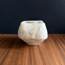 Load image into Gallery viewer, yoko matsunami square vase - white
