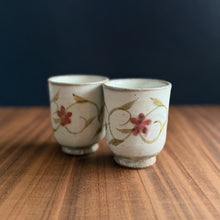 Load image into Gallery viewer, shigaraki pink flower cup
