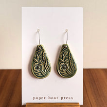 Load image into Gallery viewer, teardrop flower hanging earrings - olive
