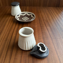 Load image into Gallery viewer, porcelain pouring vessel - small

