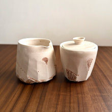 Load image into Gallery viewer, Laura Pascoe small vessels - cream

