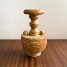 Load image into Gallery viewer, Claudia De Salvo ceramic vase 2
