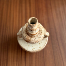 Load image into Gallery viewer, Claudia De Salvo ceramic vase 3
