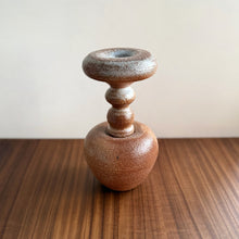 Load image into Gallery viewer, Claudia De Salvo ceramic vase 4
