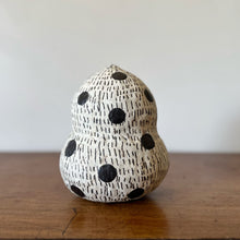 Load image into Gallery viewer, masae mitoma ceramic sculpture 1
