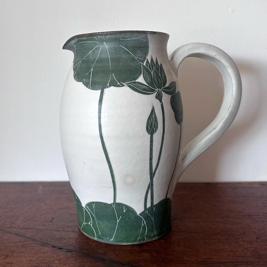 Momoko Otani OM21 - green lotus jug