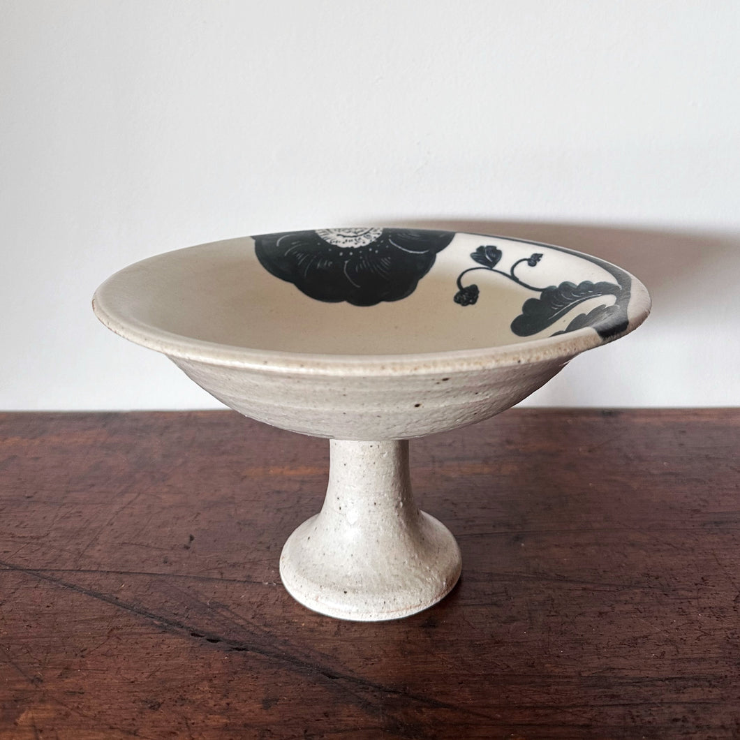 Momoko Otani OM25 - black flower footed dish