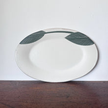 Load image into Gallery viewer, Momoko Otani OM2 - banana leaf oval rimmed plate
