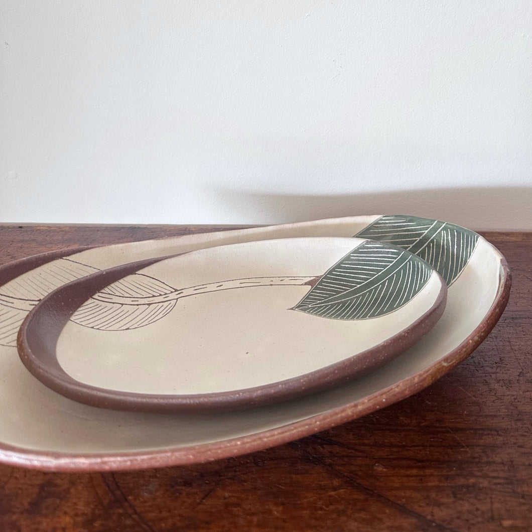 Momoko Otani OM5 - banana leaf boat dish medium