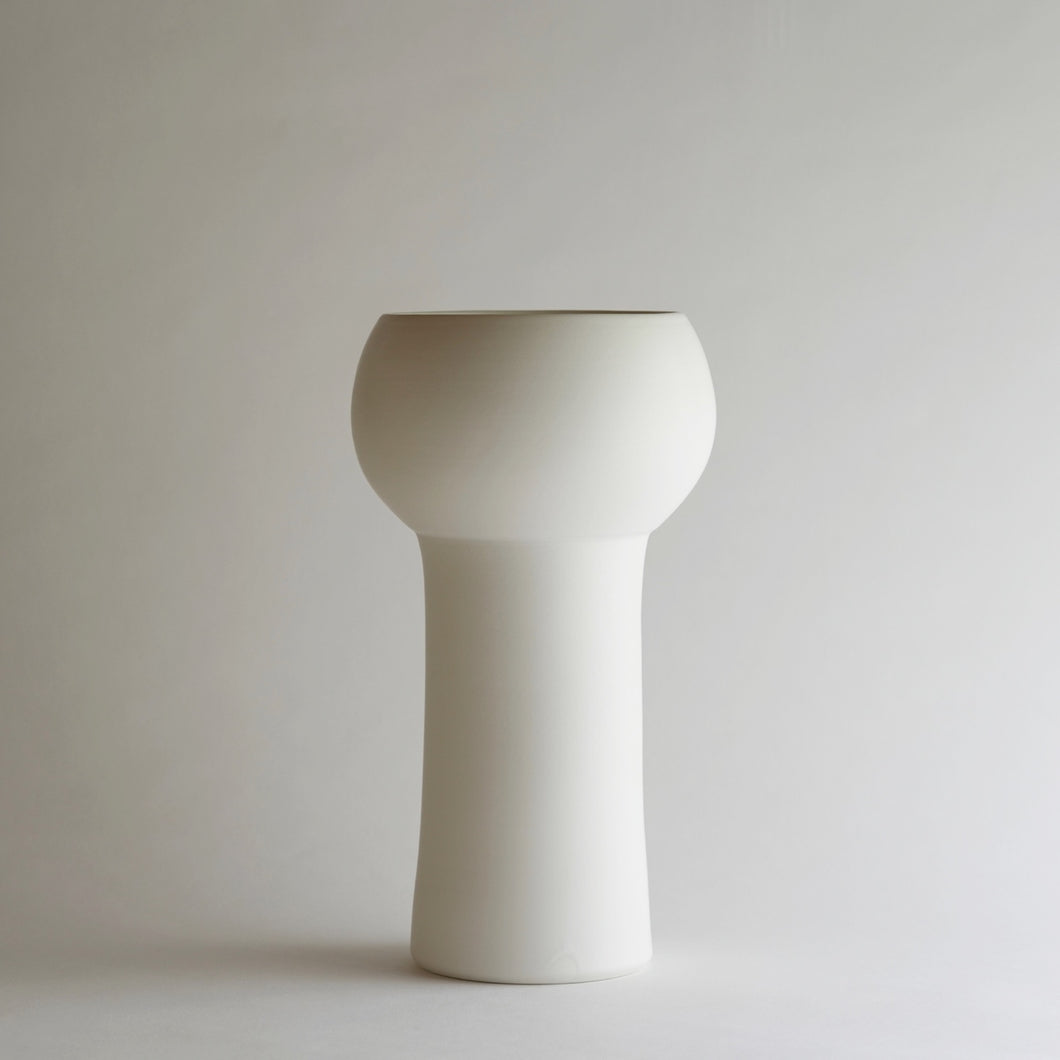 Tetsuya Otani OT61 - round top flower vase