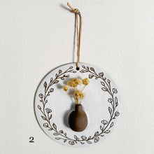 Load image into Gallery viewer, illy's wall round plaque hanging vase - brown and white
