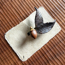 Load image into Gallery viewer, ceramic flora brooches
