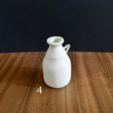 Load image into Gallery viewer, mashiko bud vases - white
