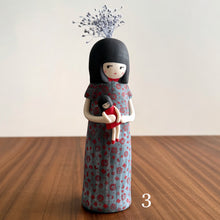Load image into Gallery viewer, illy's wall doll vases
