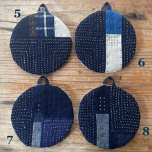 Load image into Gallery viewer, sashiko pot holders CIRCLE
